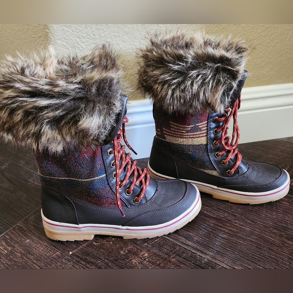 Celebrity Pink Woman's Tribal Insulated Glacier Brown Insulated Boots,  Size 7